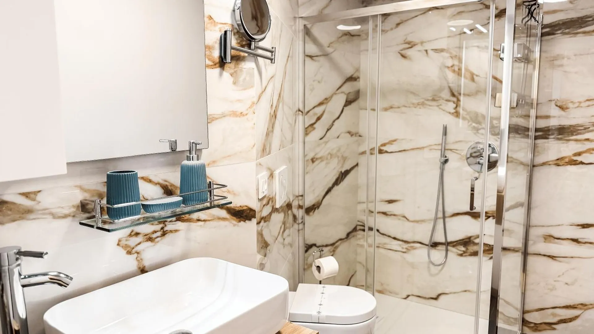 Serenity Suite Chinatown Sarpi Milano - Monolocale Yang 0*, Milan Italy